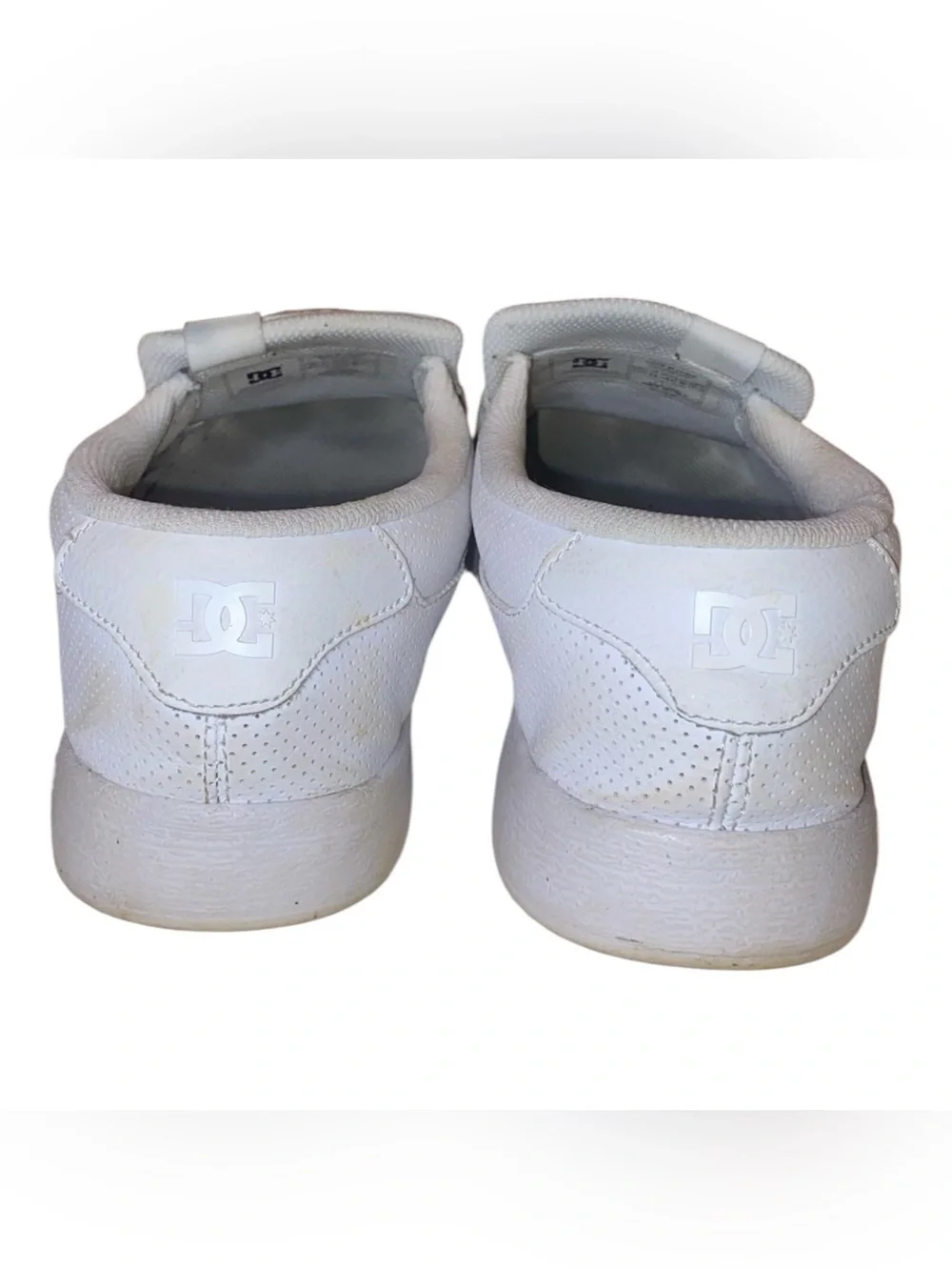 DC VILLIAN 2 Perforated Leather After Skate Slip On Casual Shoes White Size 10